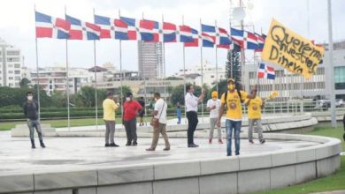 Photo of Manifestantes se concentran en la Plaza de la Bandera en rechazo a impuestos
