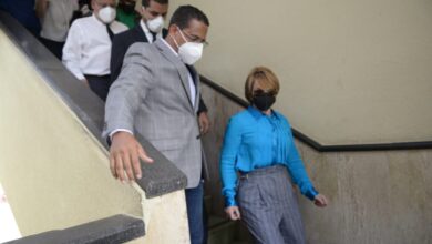 Photo of Lucía Medina acude a visitar sus hermanos detenidos en Palacio de Justicia