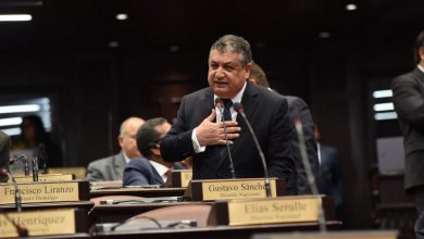 Photo of Gustavo Sánchez promueve proyecto de ley evitaría dealers dejen de pagar impuestos por 120 mil dólares