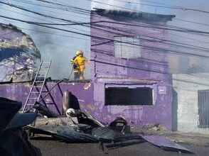 Photo of Incendio vuelve cenizas local del PLD en Santiago