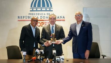Photo of FEDODIM entrega “Premio Juan Pablo Duarte a la Transparencia” al ministro Neney Cabrera