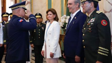 Photo of Presidente Abinader juramenta a nuevos mandos militares